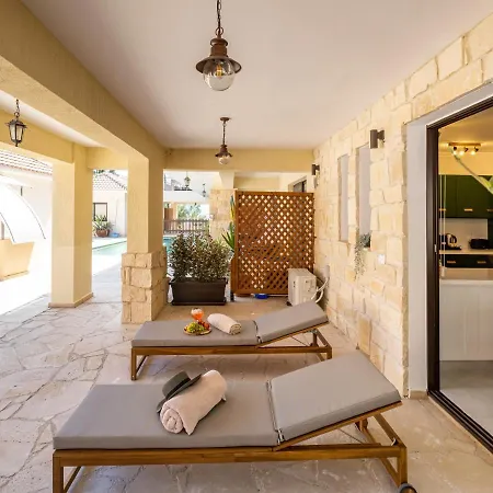 Jasmine Dreams 1bed Wpool