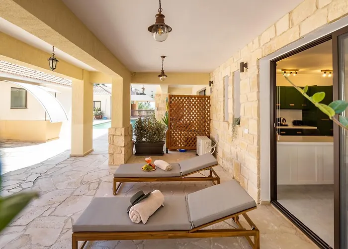 Jasmine Dreams 1bed Wpool